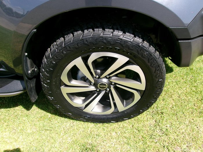 2022 Isuzu MU-X LS-T