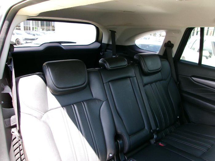 2022 Isuzu MU-X LS-T