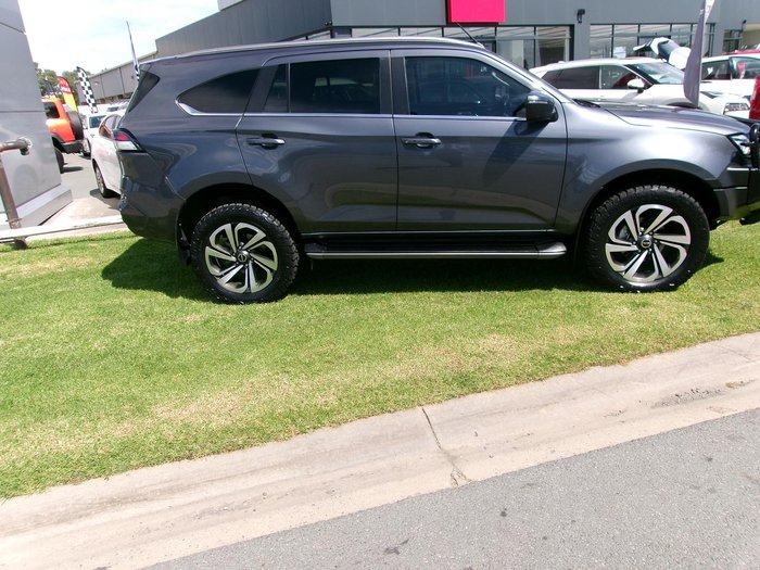 2022 Isuzu MU-X LS-T