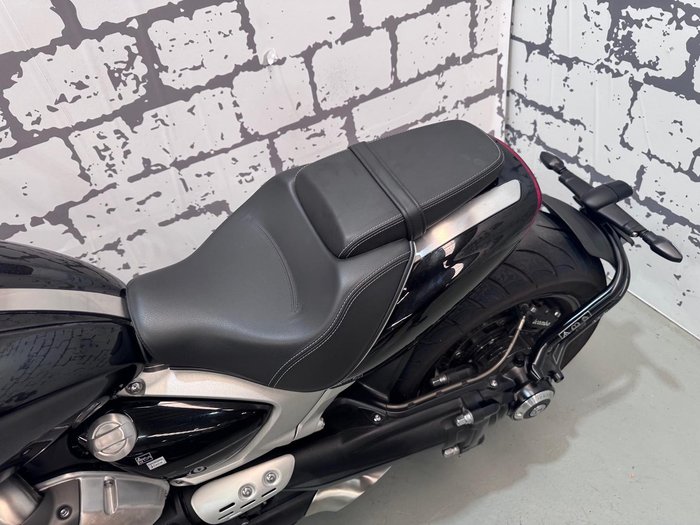 2022 Triumph Rocket 3 R Rocket Black