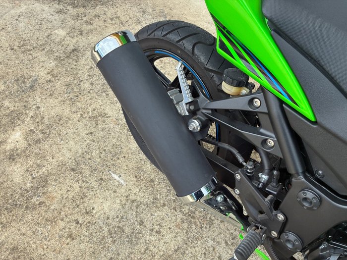 2012 Kawasaki NINJA 250R SE (EX250J) Green