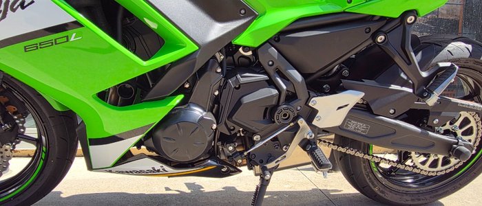 2025 Kawasaki 2025 KAWASAKI 650CC NINJA 650 KRT EDITION GREEN