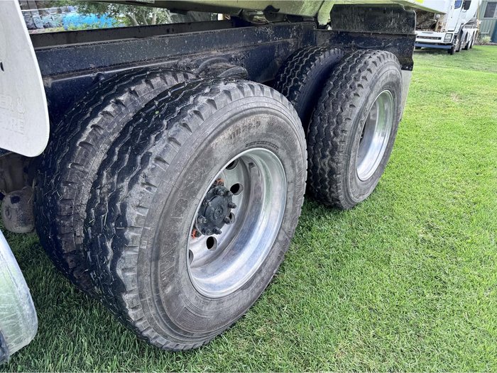 2008 Sterling Lt9500