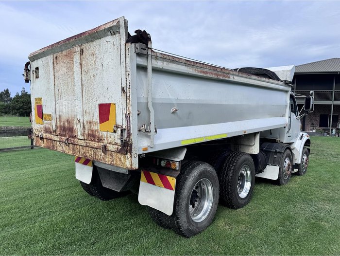 2008 Sterling Lt9500