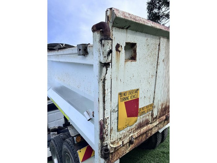 2008 Sterling Lt9500