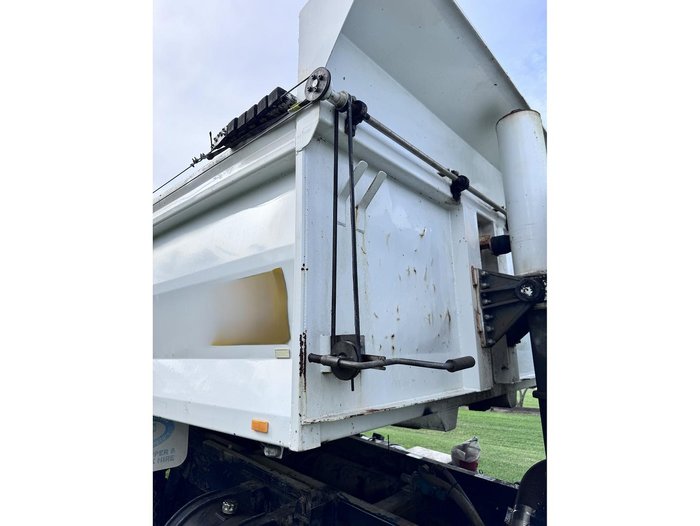 2008 Sterling Lt9500