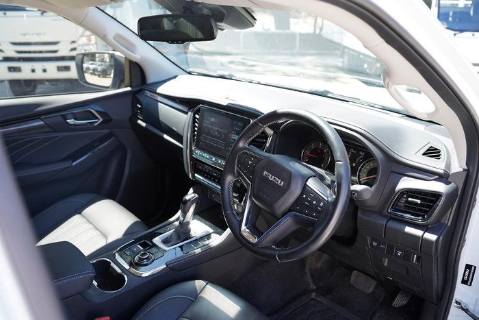 2024 Isuzu MU-X LS-T