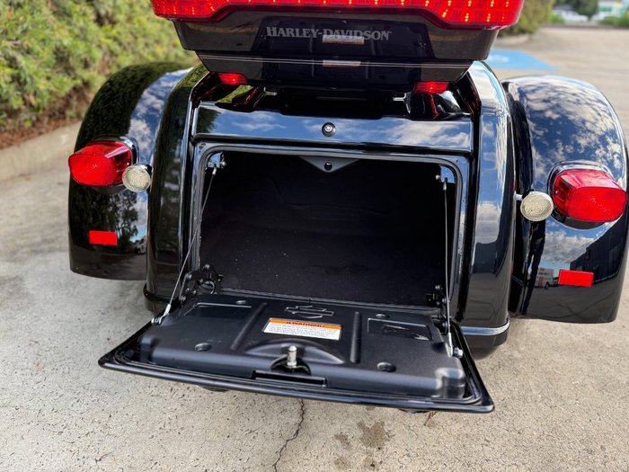 2015 HARLEY-DAVIDSON FLHTK ULTRA LIMITED