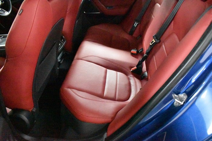 2022 Jaguar XE P300 R-Dynamic HSE