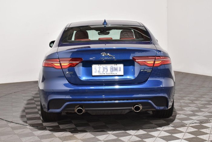 2022 Jaguar XE P300 R-Dynamic HSE