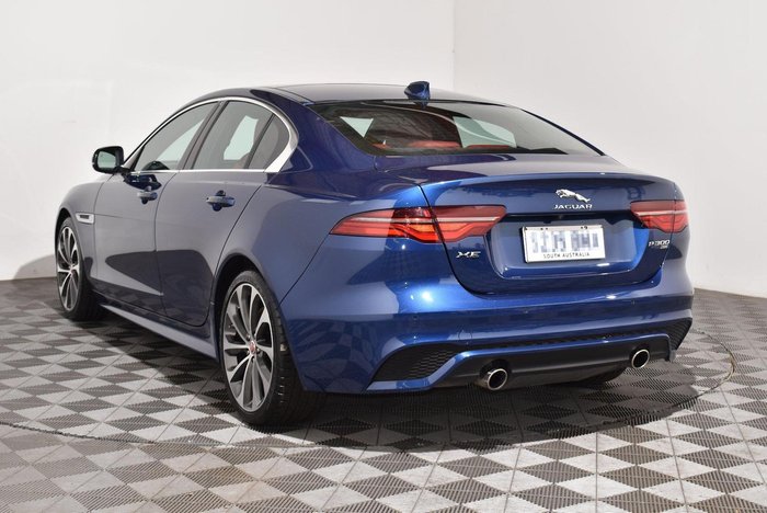 2022 Jaguar XE P300 R-Dynamic HSE