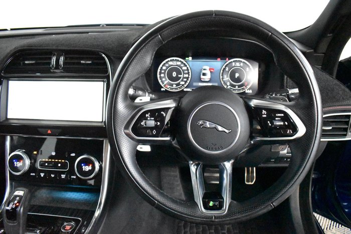 2022 Jaguar XE P300 R-Dynamic HSE