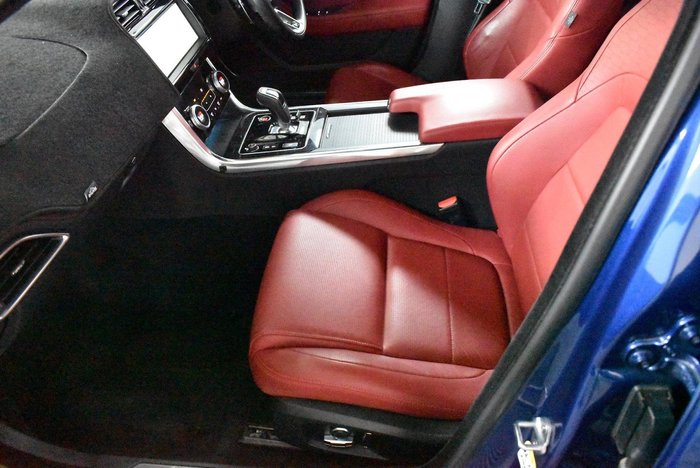 2022 Jaguar XE P300 R-Dynamic HSE