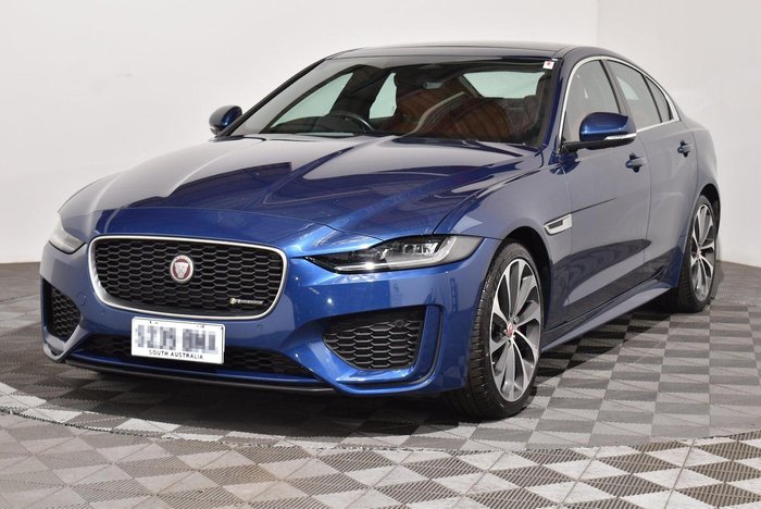 2022 Jaguar XE P300 R-Dynamic HSE