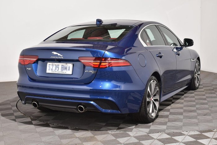 2022 Jaguar XE P300 R-Dynamic HSE