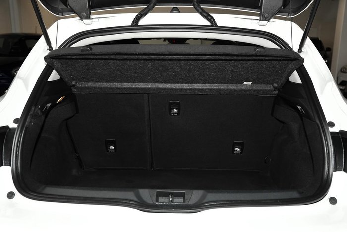 2016 Renault Megane GT BFB Pearl White