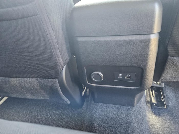 2026 Nissan Navara ST