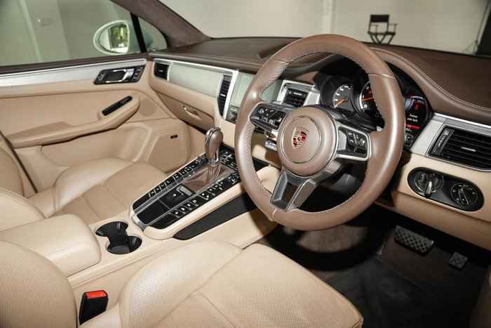 2017 Porsche Macan Turbo 95B MY17 AWD Carrara White