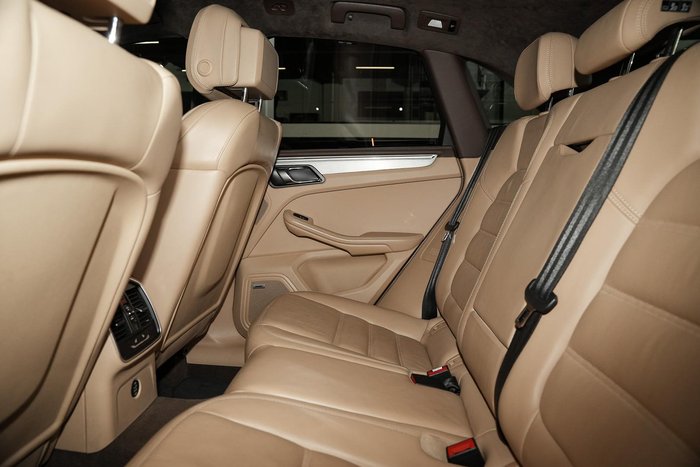 2017 Porsche Macan Turbo 95B MY17 AWD Carrara White