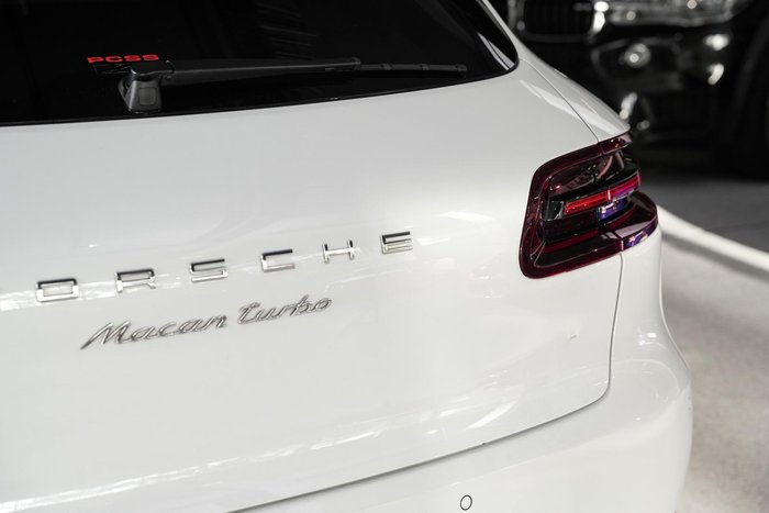 2017 Porsche Macan Turbo