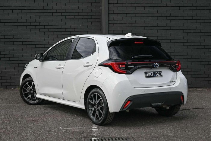 2020 Toyota Yaris ZR Hybrid