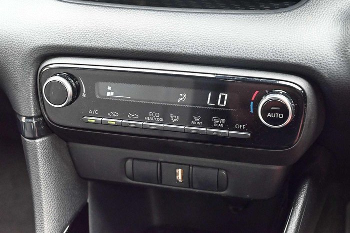 2020 Toyota Yaris ZR Hybrid