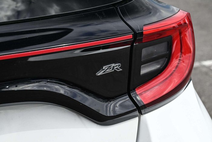 2020 Toyota Yaris ZR Hybrid
