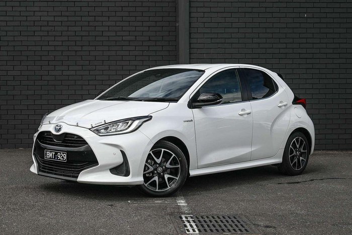 2020 Toyota Yaris ZR Hybrid
