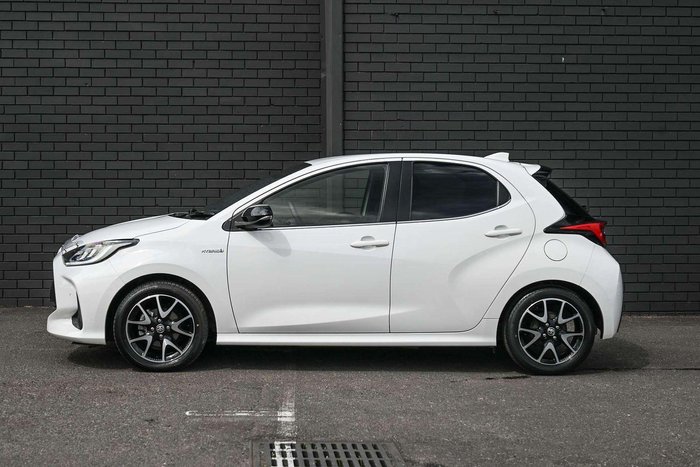2020 Toyota Yaris ZR Hybrid