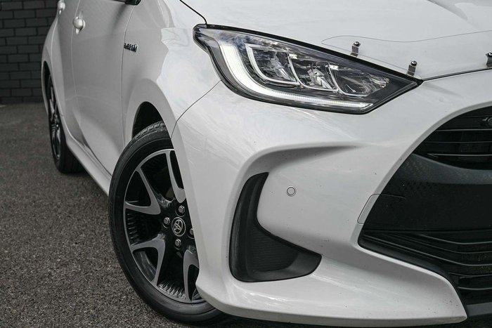 2020 Toyota Yaris ZR Hybrid