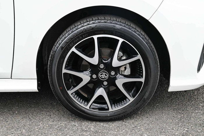 2020 Toyota Yaris ZR Hybrid