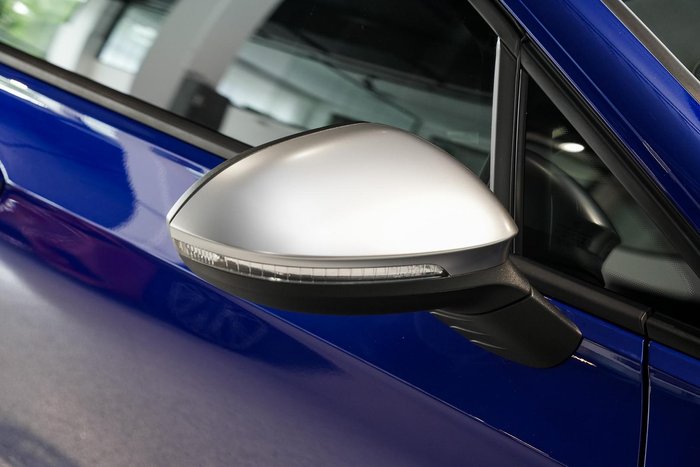 2022 Volkswagen Golf R 8 MY22.5 Four Wheel Drive Lapiz Blue