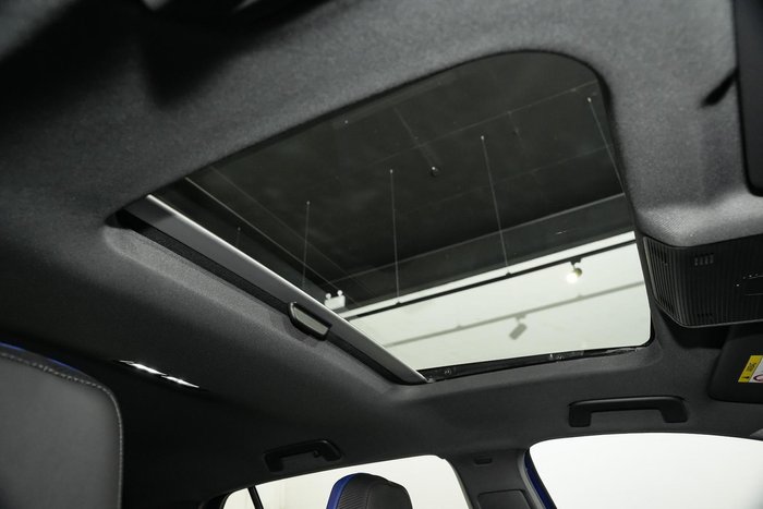 2022 Volkswagen Golf R 8 MY22.5 Four Wheel Drive Lapiz Blue