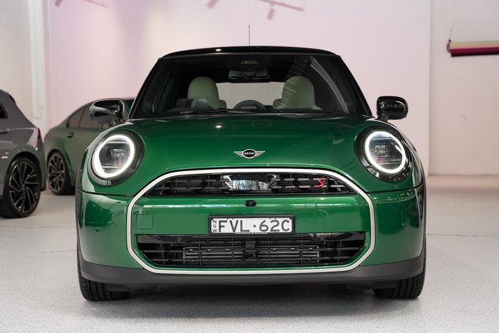 2025 MINI Cooper S Favoured