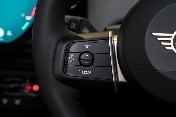 2025 MINI Cooper S Favoured