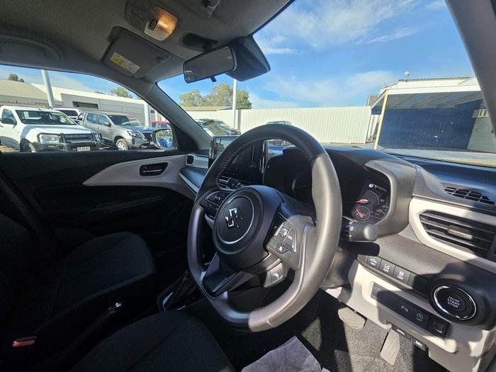 2024 Suzuki Swift Hybrid Plus UZ Pure White