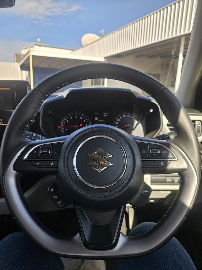 2024 Suzuki Swift Hybrid Plus