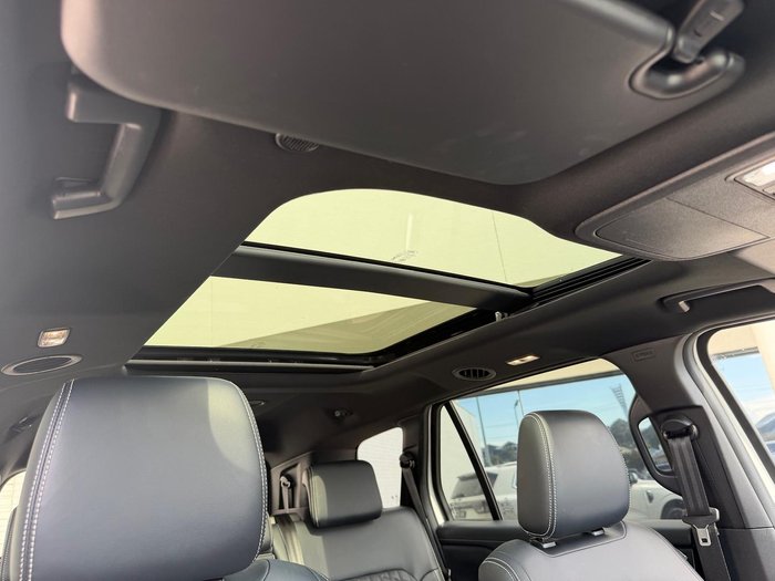 2025 Ford Everest Platinum