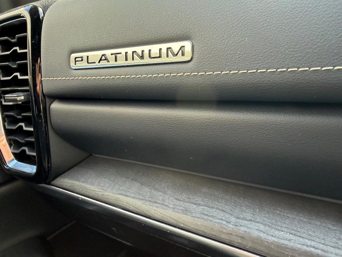 2025 Ford Everest Platinum