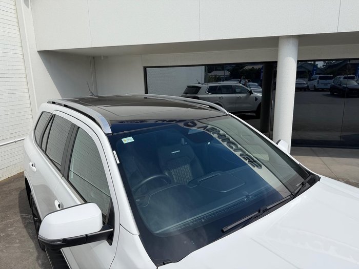 2025 Ford Everest Platinum