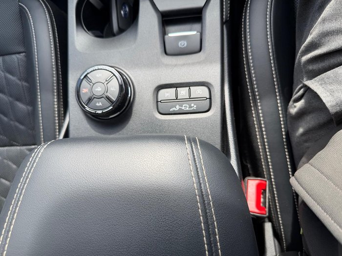 2025 Ford Everest Platinum