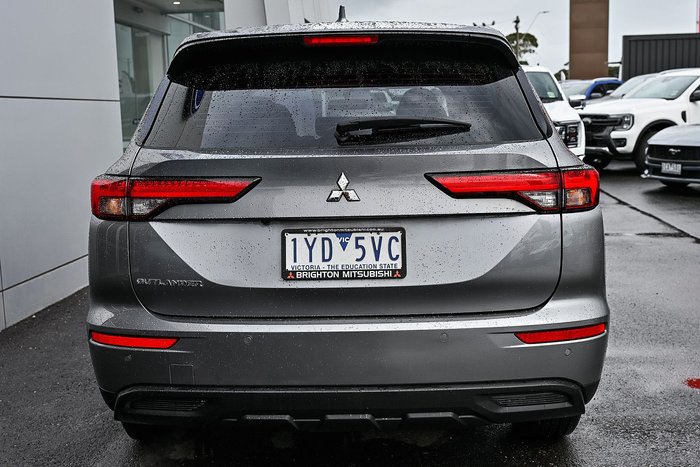 2023 Mitsubishi Outlander ES