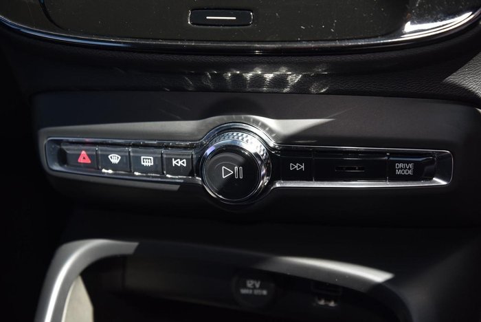 2022 Volvo XC40