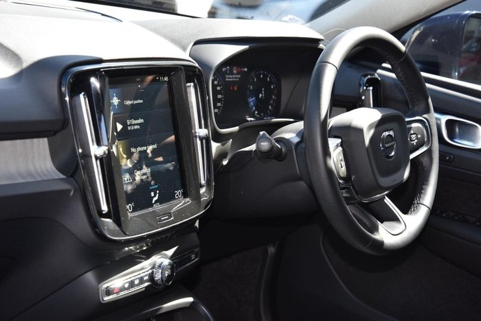 2022 Volvo XC40
