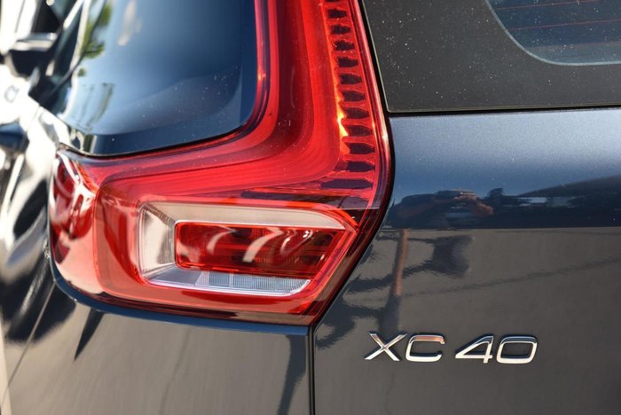2022 Volvo XC40
