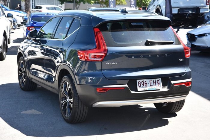 2022 Volvo XC40