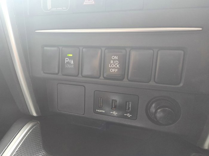 2019 Mitsubishi Triton GLX+