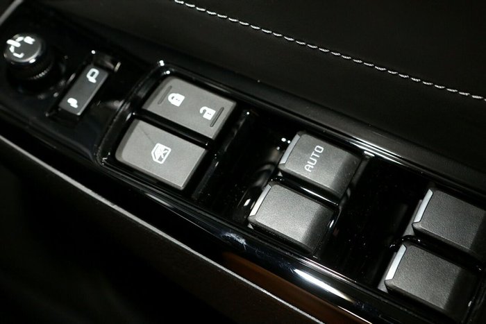 2025 Isuzu MU-X LS-T