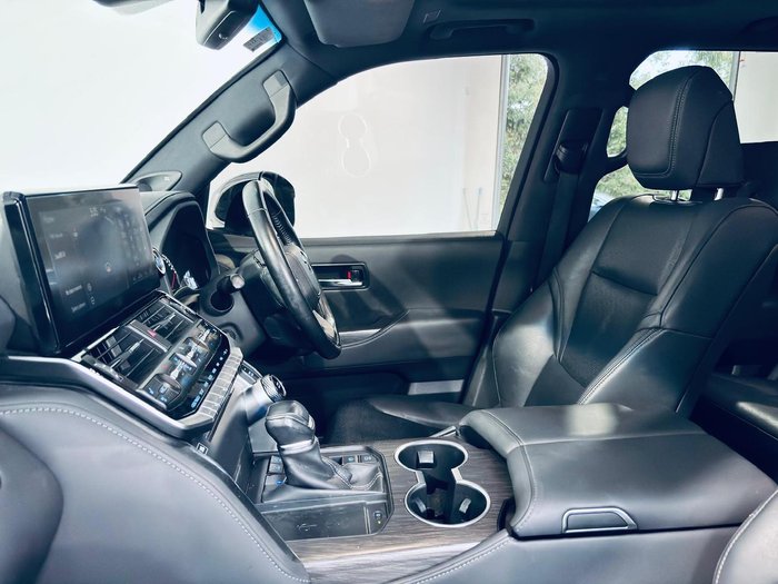 2021 Toyota Landcruiser Sahara ZX FJA300R 4X4 Dual Range