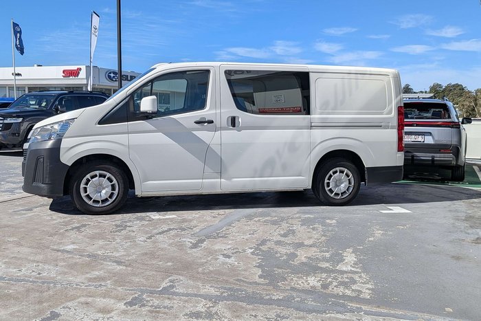 2022 Toyota Hiace